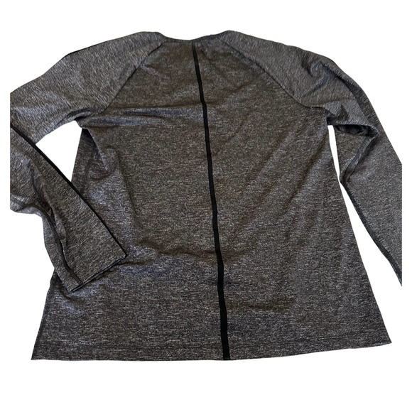 Women NWOT Nike XL stylish cool workout top athletic shirt, runs small fit mash - Picture 7 of 14